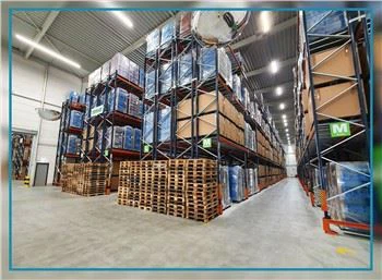 Sistema di stoccaggio industriale a doppia scaffalatura profonda per pallet