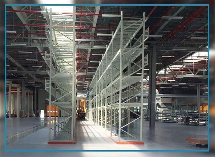Scaffale per corsie strette